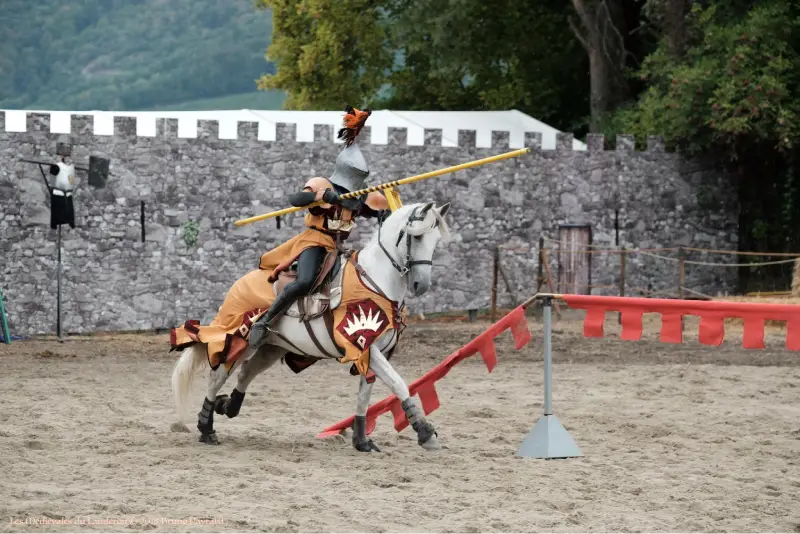 Chevalier s'entraînant à la joute