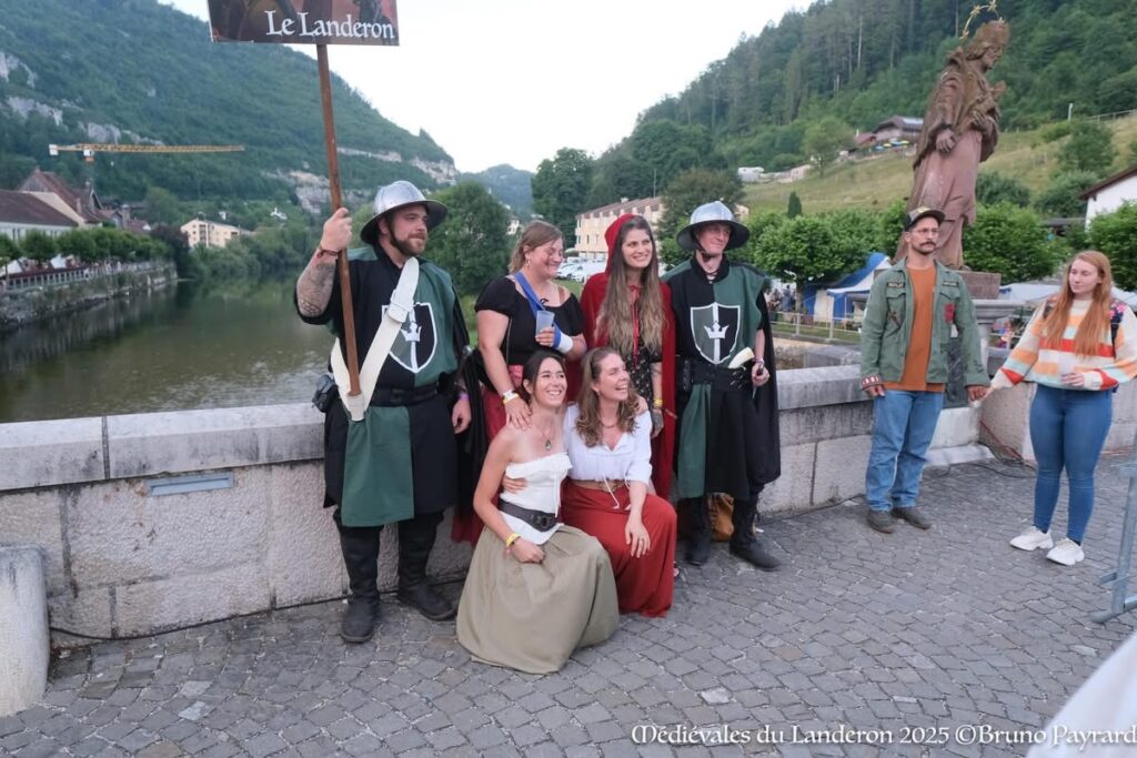 Les gardes du Roi en bonne compagnie