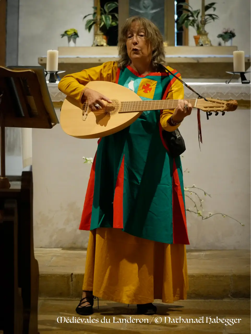 Rhiannonne dans la chapelle