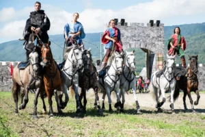 Cavaliers sur 2 montures chacun