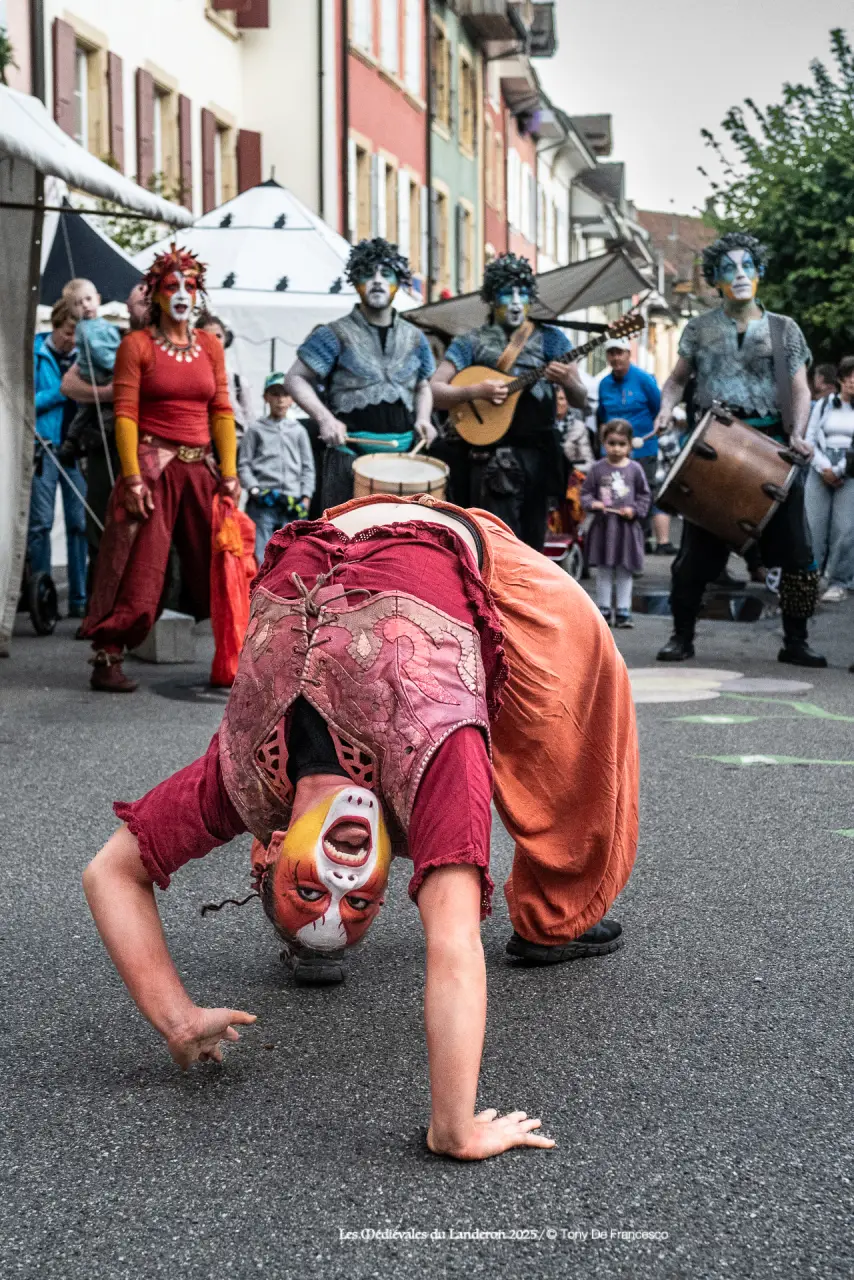 contorsionniste - compagnie Soukha